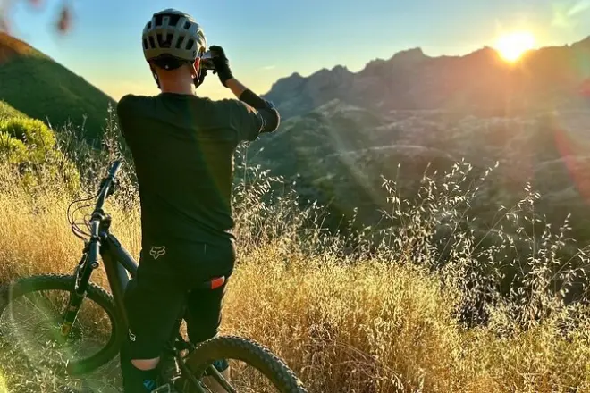 Malibu: E-bike e trekking alla grotta nascosta e cascata