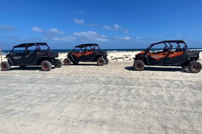 Conduite de buggy 4 places à Fuerteventura sur terrain volcanique