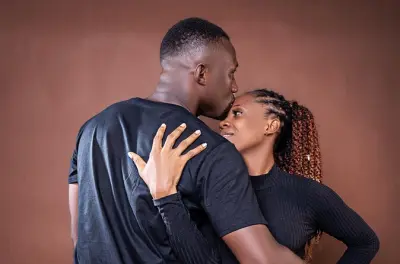 Photoshoot à Abidjan : 8 photos retouchées avec culture locale