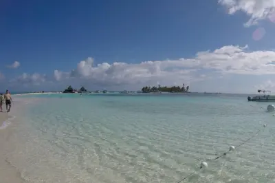 San Andrés Ponton-Tour: Schwimmen mit Mantarochen