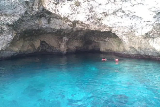 Snorkeling in Negril: Sunset, Caves & Rick's Cafe