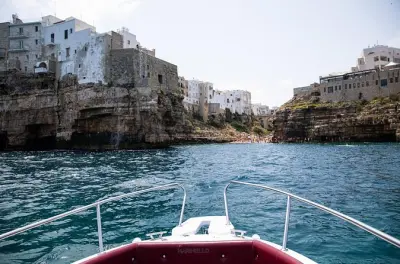 Tour privato in barca a Polignano a Mare: Grotte e scogliere