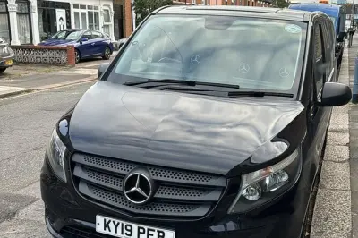 Taxi-Transfer Einweg: Flughafen Gatwick zum Hafen Portsmouth