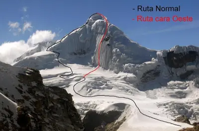 4-day Nevado Tocllaraju climb in Huaraz: 6,034 m peak