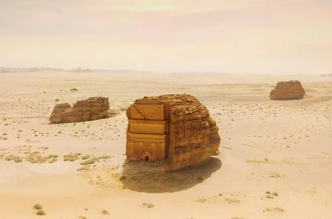 AlUla Sightseeing Tour: Hegra, Dadan & Elephant Rock