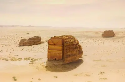 AlUla Sightseeing Tour: Hegra, Dadan & Elephant Rock