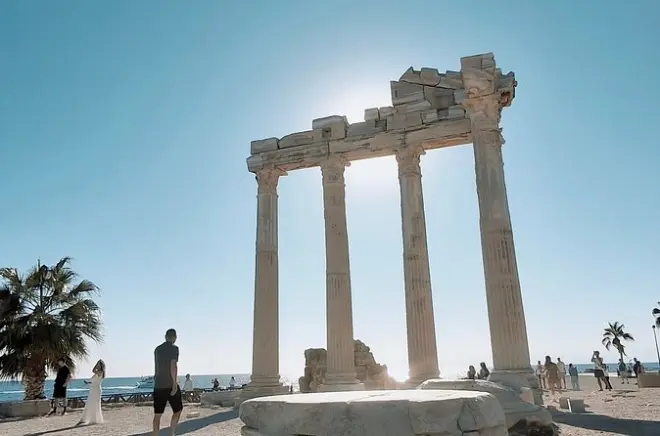 Antalya Ganztagestour: Perge, Aspendos, Side & Wasserfall