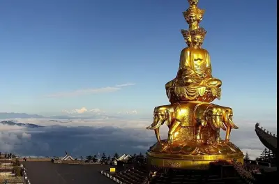 Chengdu panda et Bouddha géant de Leshan en 2 jours avec mont Emei