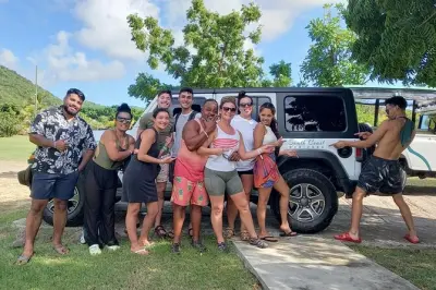 Jeep à Antigua : Devil's Bridge, Betty's Hope et plage