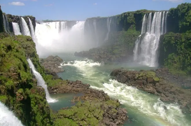 Cataratas del Iguazú Brasil desde Argentina con pasarela de 1.200 m