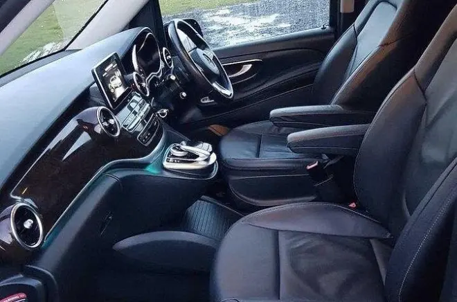 Transfert privé Dingle Dublin : Mercedes MPV jusqu’à 7 personnes