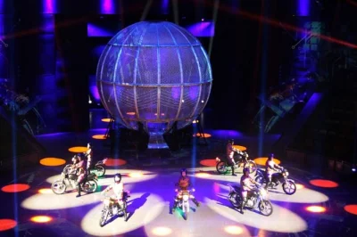 Lose yourself in shanghai’s era2 acrobatics show—lights, live music, and martial arts. choose your showtime, get tickets easily at the venue, wheelchair accessible.