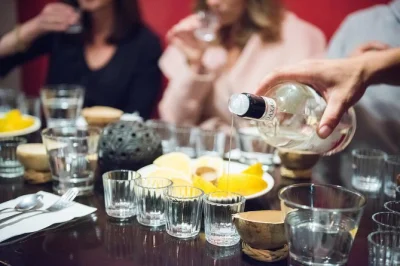 Descubre narvarte de noche con tacos, suadero y una cata privada de mezcal guiada por un chef local. incluye comida callejera, bebidas y propinas—reserva ya.