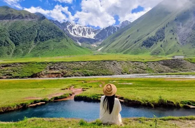 4x4 Tour Kazbegi & Truso-Tal ab Tiflis: Offroad-Abenteuer