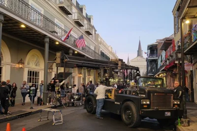 Descubre los escenarios de películas famosas en new orleans con un guía local, recorre jackson square, escucha historias reales y visita lugares icónicos en este tour a pie de 2 horas.