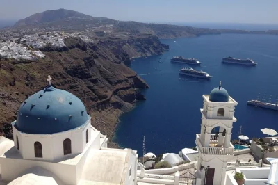 Feel the pulse of santorini on a private tour from oia’s blue domes to akrotiri’s ruins, with caldera views, beach stops, and flexible pickup included.