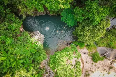 Journée trek jungle Phong Nha : 3 grottes et baignade