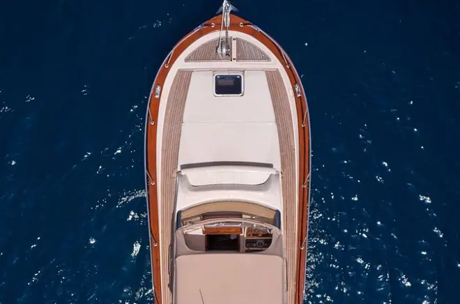 Bootstour ab Sorrent nach Capri: Grotten & Schwimmen
