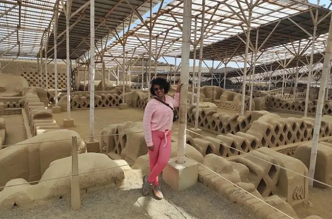 Chan Chan Archaeological Tour: Palaces & Huacas with Guide