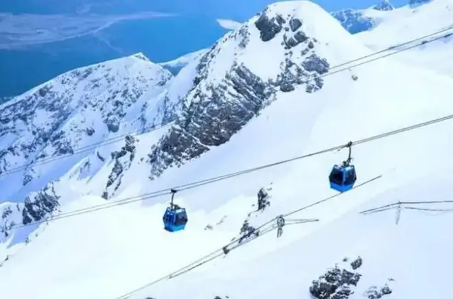 Lever de soleil sur Jade Dragon Snow Mountain : Options téléphériques glacier