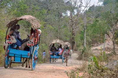 Sigiriya Felsen und Dorf: UNESCO-Festung und lokales Leben