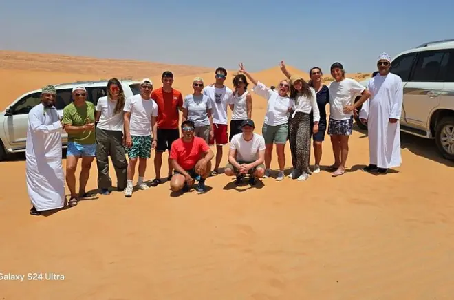 Wadi Bani Khalid e Wahiba Sands da Muscat: Nuota e dune