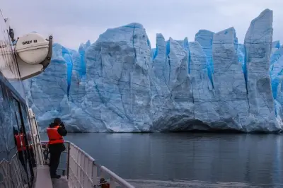 Ab Puerto Natales: Bootsfahrt über den Lago Grey zum Grey-Gletscher