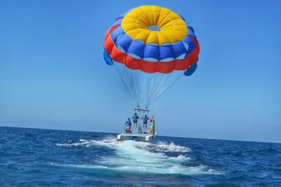 Parasailing à Nusa Dua : Jet ski, seawalker et vues