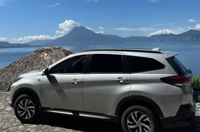 Private Transfer La Aurora Airport to Panajachel: 3.5 hours