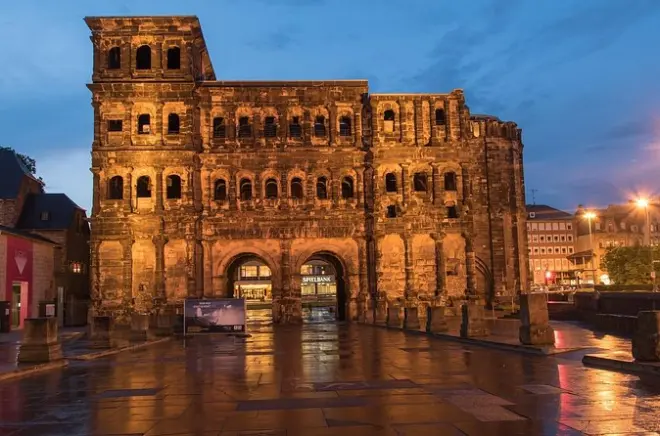 Trier tour privato a piedi: Siti UNESCO con guida locale