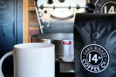 Tostatura del caffè da 14th Coffee Co: Guarda i chicchi tostare