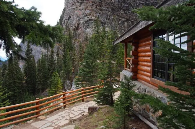 Lake Agnes Tea House Trail: Self-guided audio tour with GPS map