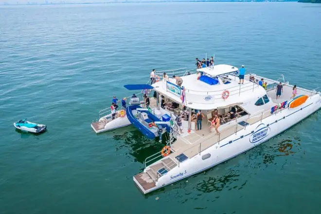 Snorkeling in Pattaya: 3 Islands on a Catamaran with Lunch