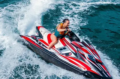 Jet ski en Zanzibar: 30 minutos con grabación en dron incluida