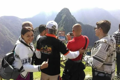 Explora cusco, el valle sagrado y machu picchu en 4 días. incluye excursiones guiadas, hotel, entradas (según disponibilidad) y traslados al aeropuerto.