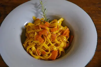 San Gimignano Wein- und Olivenölverkostung mit Safran-Menü