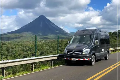 Monteverde to Tamarindo Shuttle: Shared Minivan with Pickup