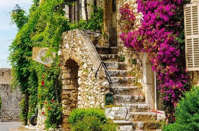Excursión desde Cannes a Grasse, Saint-Paul y otros 2 pueblos