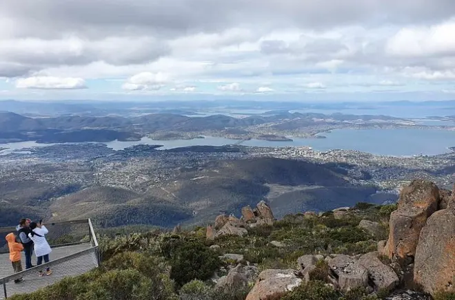 Mount Wellington tour from Hobart: Six stops, summit views