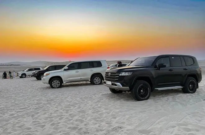 Safari privato nel deserto di Doha con dune bashing