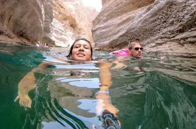 Wadi Shab de Muscat: Nade nas piscinas naturais da caverna