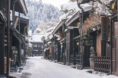 Bus de Takayama a Kyoto con parada en Shirakawa-go