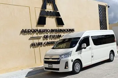 Privater Transfer vom Flughafen Tulum zu Hotels in Tulum