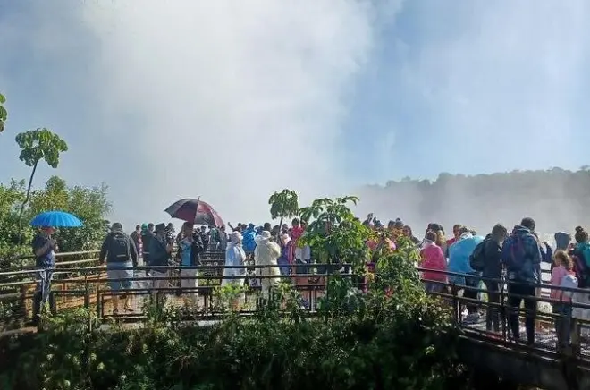 Chutes d’Iguaçu brésiliennes : Visite privée, bateau et parc oiseaux