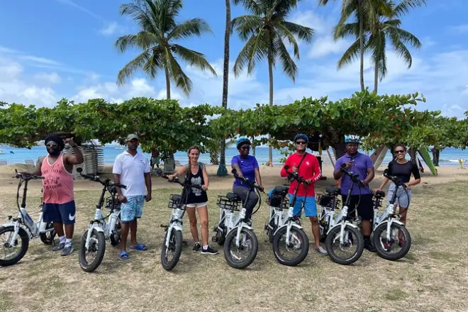Tour en vélo électrique à Tobago : 2 ou 4 heures