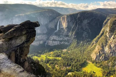 Wake up in yosemite valley, wander among giant sequoias, and catch glacier point views on this 2-day trip from san francisco with eco transport and hotel pickup.