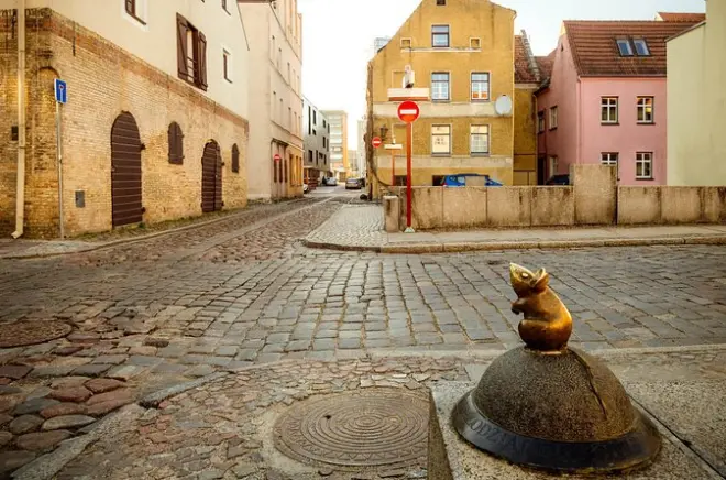 Klaipeda a pie: Casco antiguo, castillo y museo del ámbar privado