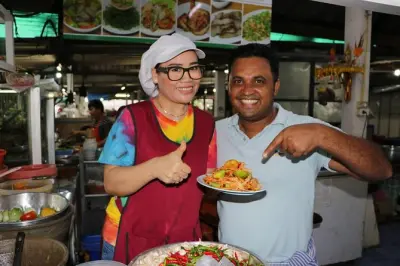 Dégustation de plats locaux à Takua Pa avec un chef local