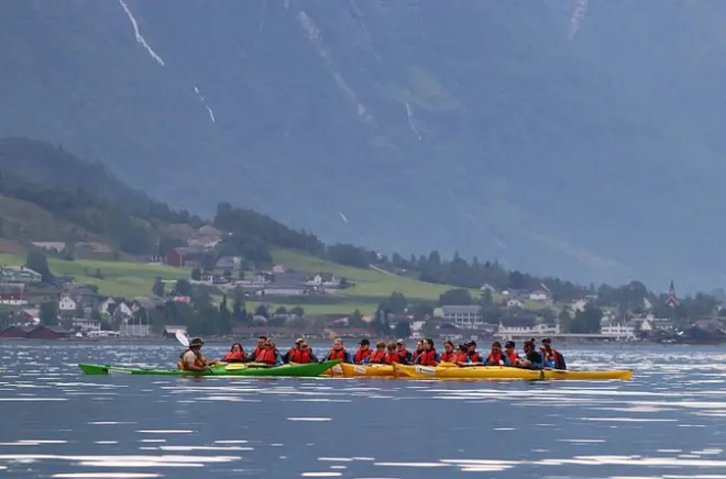 Kayak en Olden: Kayaks dobles estables y guías locales