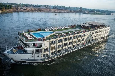 Descubre el nilo navegando de asuán a luxor con abu simbel, valle de los reyes y un paseo en globo al amanecer. incluye traslados, guía experto y comidas a bordo.